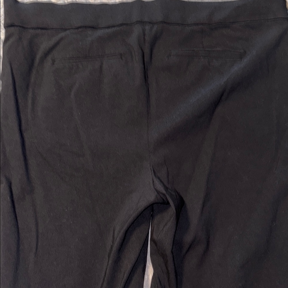 Women’s  Black Bermuda Shorts - Picture 4 of 11
